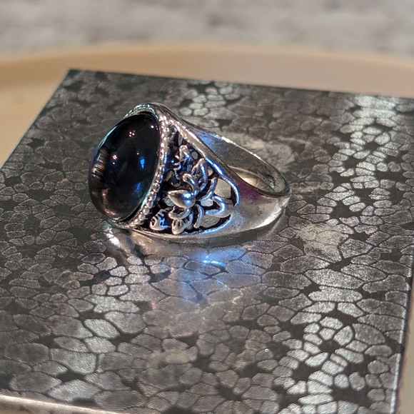 MOOD RING SIZE 7.5 NEW - Picture 3 of 4